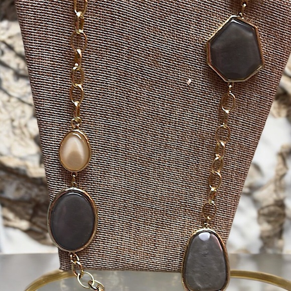 Chico's “Megan” Long Chalcedony Link Necklace - Picture 15 of 16